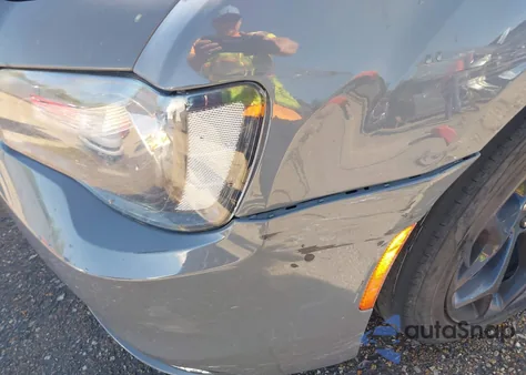 2019 Chrysler 300 Touring из США, поврежденный, VIN 2C3CCAAG5KH580998